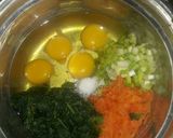 Foto langkah ke 1 dari resep Omlet sayur sehat.