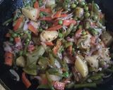 पोह्याचा पुलाव (pohyancha pulav recipe in marathi) रेसिपी स्टेप 3 फोटो 