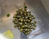 Foto del paso 1 de la receta: Salsa de albahaca (no pesto)