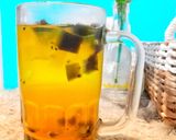 Foto langkah ke 4 dari resep Es Jeruk Jelly Selasih.
