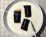Foto langkah ke 3 dari resep Gimmari (Korean Deep Fried Seaweed Spring Rolls) — Versi Mie Instan.
