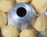 Foto langkah ke 4 dari resep Roti empuk.