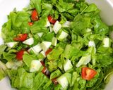 Hình bước làm 1 của món Salad Ức gà + Chân gà rút xương