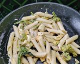 A picture of step 3 of White Sauce Broccoli Pasta.