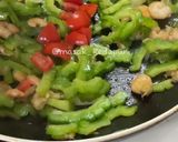 Foto langkah ke 4 dari resep Oseng Pare Udang.