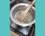 A picture of step 9 of Rawa mawa ladoo.