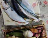 Foto langkah ke 1 dari resep Ikan Acar Kuning.