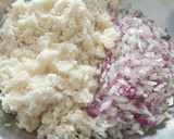 Foto del paso 2 de la receta: Tortitas de coliflor al horno