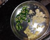 A picture of step 4 of Crispy Chicken in hot sauce.
