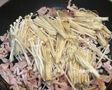 A picture of step 7 of Stir-Fried Fresh Vegetables and Pork.