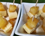 Foto del paso 4 de la receta: Montadito de pera y gorgonzola 🍐🧀