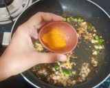 A picture of step 2 of Dry Green onion Besan Recipe.
