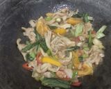 Foto langkah ke 3 dari resep Jamur Pokcoy Saus Tiram.