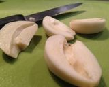 Foto del paso 2 de la receta: Merluza a la marinera al azafrán con almejas y gulas