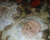 Foto del paso 7 de la receta: Champiñones picantes con huevo y chistorra