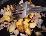 लौकी आलू की सूखी सब्जी (कम मसलो वाला) रेसिपी चरण 1 फोटो