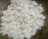 A picture of step 6 of Masala Macaroni.