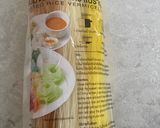 A picture of step 2 of Rice vermicelli with Tuna Curry Sauce.