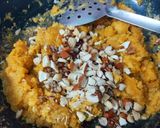 A picture of step 3 of Besan Burfi.