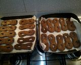 Foto del passaggio 3 della ricetta Mascherine di carnevale al cioccolato al forno