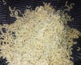A picture of step 2 of Healthy nutritional Indomie.