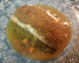Foto del paso 8 de la receta: Salmón con costra de kikos y salsa de langostinos
