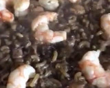 Foto del paso 9 de la receta: Fideuà de chipirones 🦑 y gambas 🍤