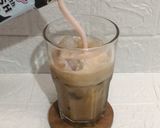 Foto langkah ke 4 dari resep Caramel Maccchiato ala Starbuck.