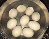 Hình bước làm 1 của món Trứng gà ngâm tương