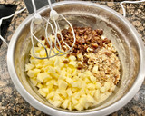 Foto del paso 5 de la receta: Pastel de “otoño” con nueces y manzanas
