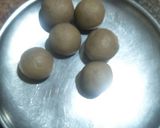A picture of step 4 of Bread Gulab Jamun.