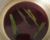Foto langkah ke 1 dari resep Recook Kopi susu gula aren aroma daun pandan.