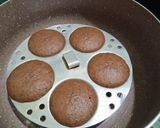 A picture of step 6 of Chocolate idli.