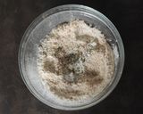 Foto del passaggio 5 della ricetta Galletta di segale e mandorle con carote le sue foglie e ricotta