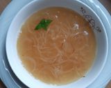 รูปขั้นตอนการทำที่ 3 ของ Onion Consomme Soup