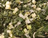 Foto del paso 1 de la receta Tortilla serrana de espinacas y calabacín