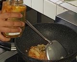 รูปขั้นตอนการทำที่ 3 ของ ข้าวผัดกิมจิไข่ชีส