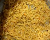 A picture of step 3 of Maggi omelet.