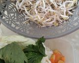 Foto langkah ke 2 dari resep 59. Sop Bawang / Sop Tauge.