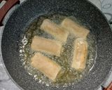 Foto langkah ke 4 dari resep Lumpia Ayam Roll.