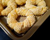Foto langkah ke 12 dari resep Turkish Sesame Bagel.