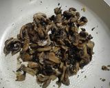 Foto del paso 3 de la receta: Fainá rellena de cebolla y champignon
