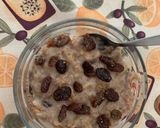A picture of step 1 of Raisin Oats With coco powder and Honey.