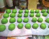 Foto langkah ke 3 dari resep Roti sobek pandan coklat.