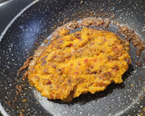 Foto del paso 8 de la receta: Hamburguesa de Garbanzos especiados, cebolla y pimiento rojo