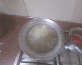 A picture of step 1 of Red sauce chicken pasta with garlic bread.