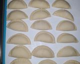 Foto del paso 2 de la receta: Mini empanaditas de atún y paté 👌😋