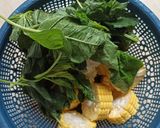Foto langkah ke 1 dari resep Sayur bayam bening.