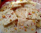 A picture of step 7 of White Chocolate Bark#foodphotographychallenge.