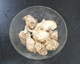 A picture of step 1 of Chicken kali mirch.